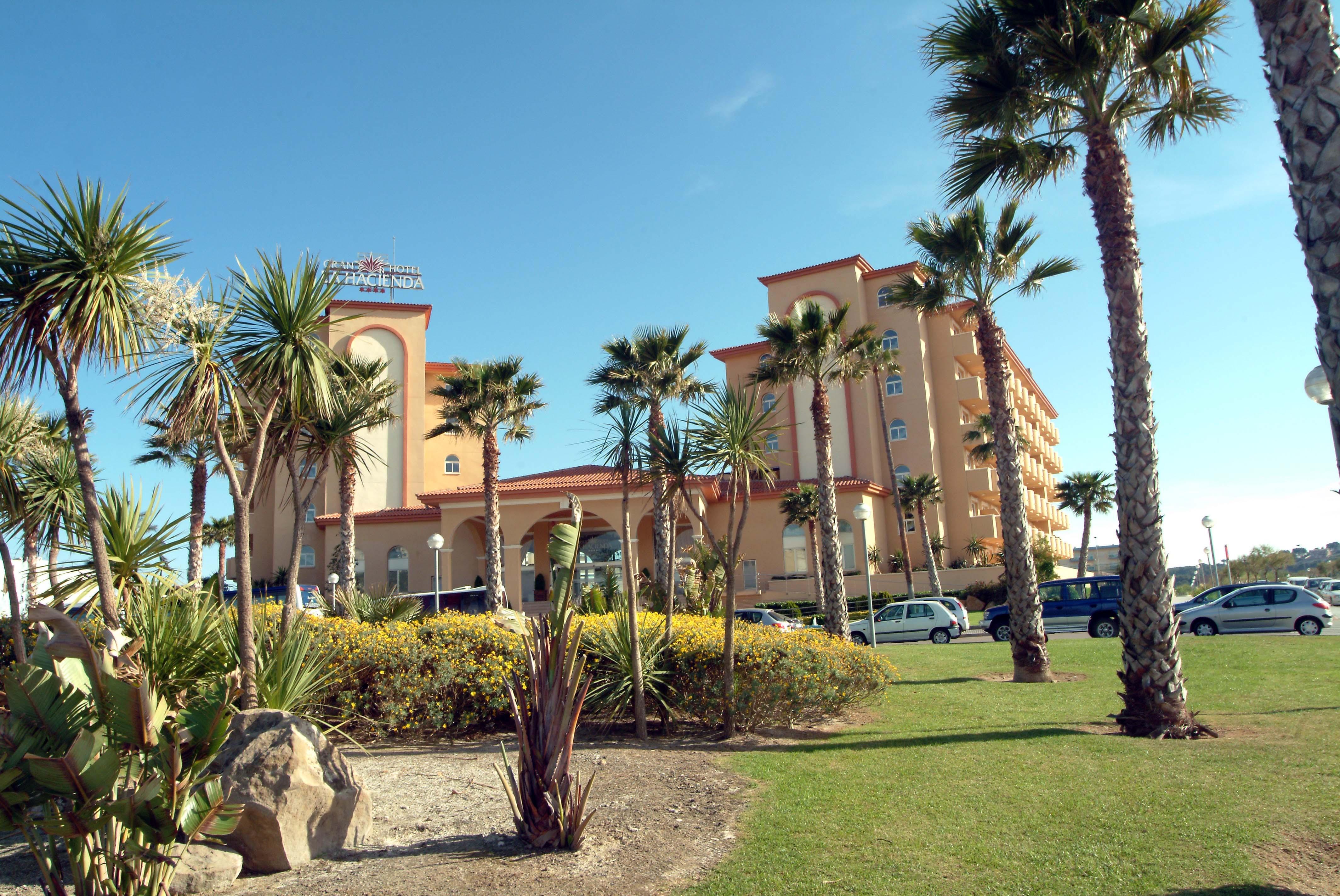 Ohtels La Hacienda Hotel La Pineda Exterior photo